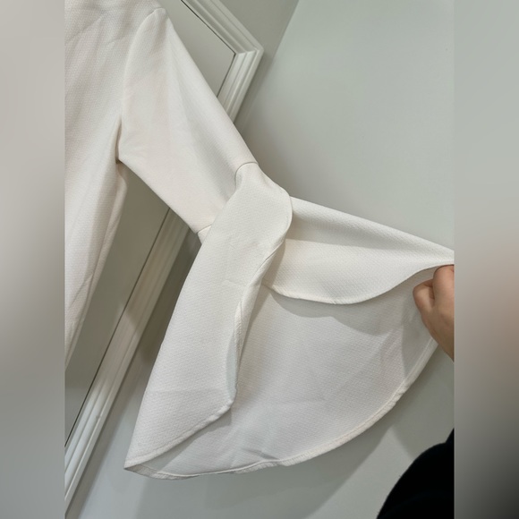 Halogen bell sleeve white blouse long sleeve flared cuff - Picture 3 of 11